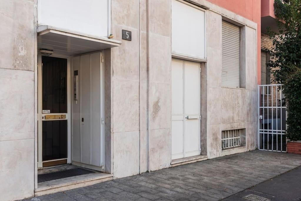 Loft In Zona Buonarroti Apartment Milan Bagian luar foto